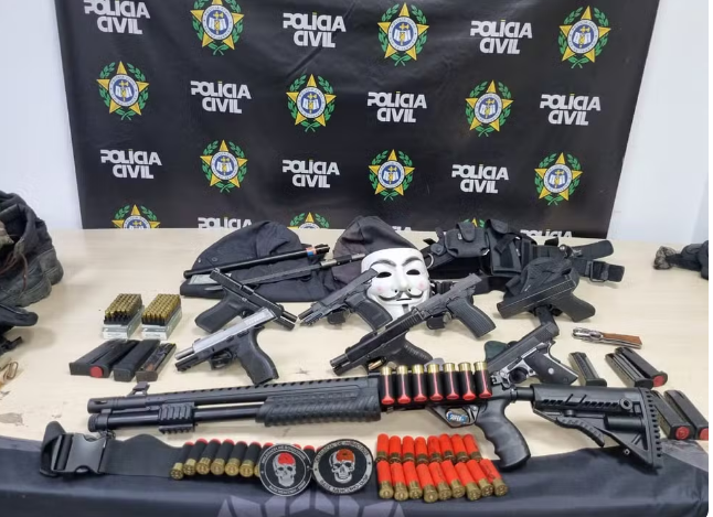 Milicianos presos durante festa de aniversário em Caxias em abril eram comandados por PM, diz Justiça