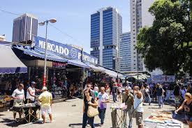 Grupo que extorque comerciantes no Camelódromo da Uruguaiana é alvo de operação. Oito já foram presos