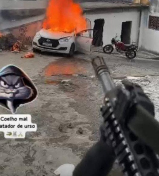 Após o TCP ir no Divino e pichar grafite de urso gigante, suposto traficante do CV mandou áudio determinando toque de recolher no Campinho, proibindo mototáxi de funcionar e ameaçando matar quem descumprir