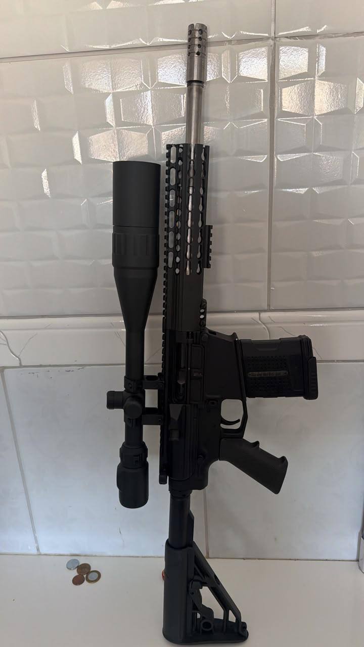 Traficantes da Penha (CV) estariam vendendo armas por aplicativo de conversa. Veja alguns dos supostos anúncios