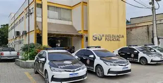 ANTES DE DELEGACIA SER ATACADA EM CAXIAS, POLICIAIS QUASE FORAM MORTOS EM EMBOSCADA COM GRANADAS E FUZIS