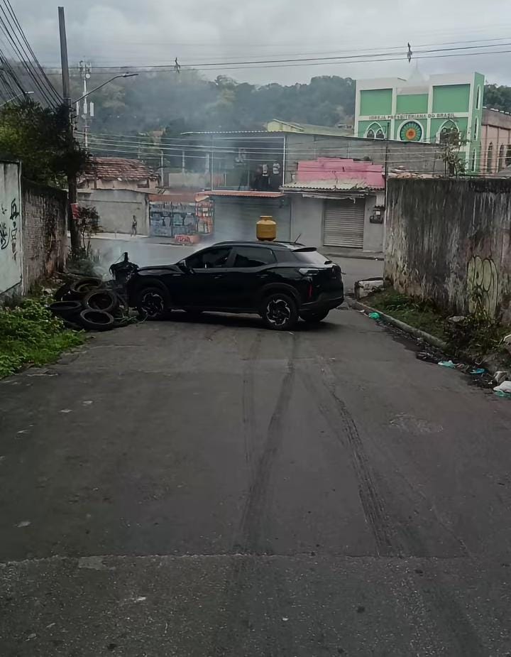 Traficantes simulam carro bomba durante operação policial no Chapadão (CV)