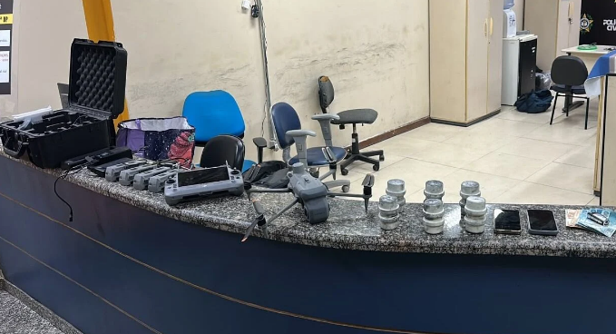 Do mapeamento ao bombardeio: drones viram armas na guerra entre facções em Vargem Grande.