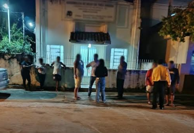 Mulher foi morta com tiro na cabeça dentro de igreja em Cambuci (RJ). Ex-companheiro foi preso