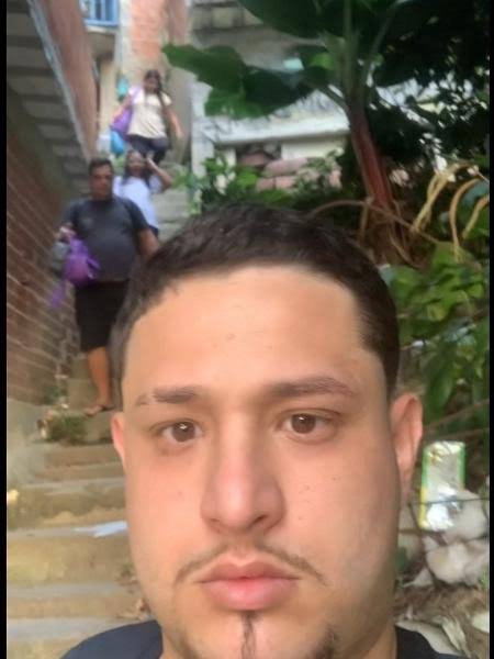 COMANDO VERMELHO TRANSFORMA TABAJARAS EM FORTALEZA DO TRÁFICO: investigação revela armas, explosivos e ataques a rivais